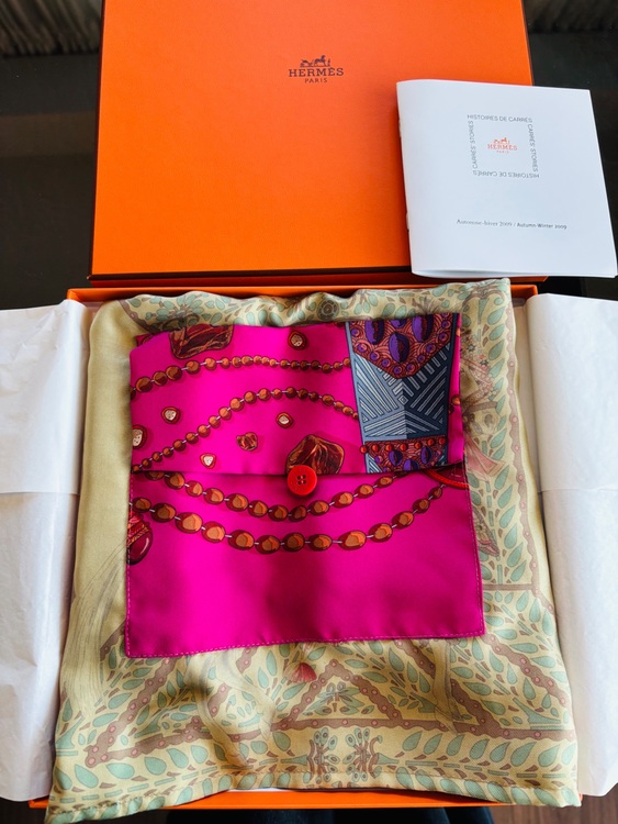 エルメス、マキシ・ツイリー・カット（ブランドバッグ）の商品画像 - 査定依頼日：2025年8月3日 - 最高査定価格：63,000円