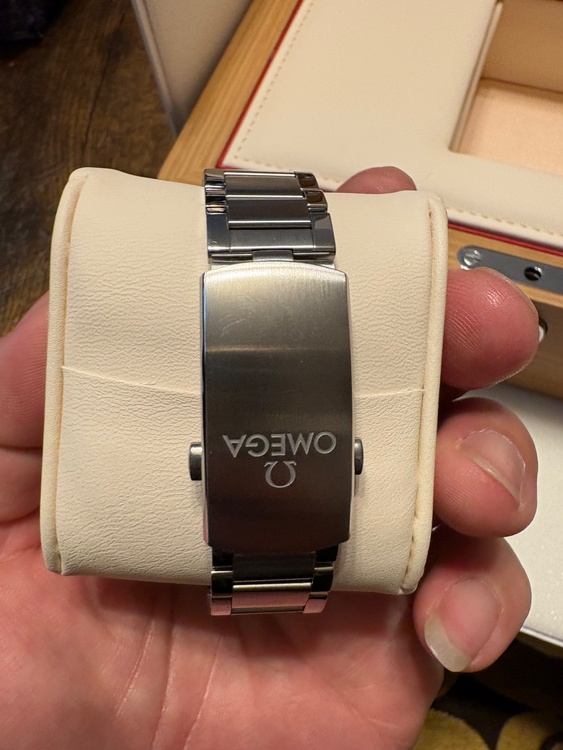 シーマスター 300 コーアクシャル マスター クロノメーター（高級時計）の商品画像 - 査定依頼日：2026年2月8日 - 最高査定価格：650,000円