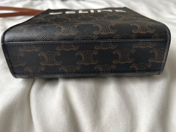 セリーヌ  （ブランドバッグ）の商品画像 - 査定依頼日：2026年3月3日 - 最高査定価格：85,000円