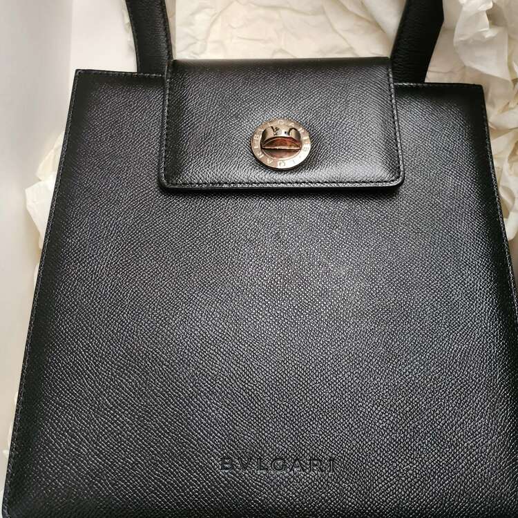 ブルガリバッグ  （ブランドバッグ）の商品画像 - 査定依頼日：2025年3月23日 - 最高査定価格：9,000円