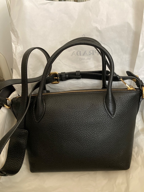 プラダ  （ブランドバッグ）の商品画像 - 査定依頼日：2025年12月20日 - 最高査定価格：140,000円