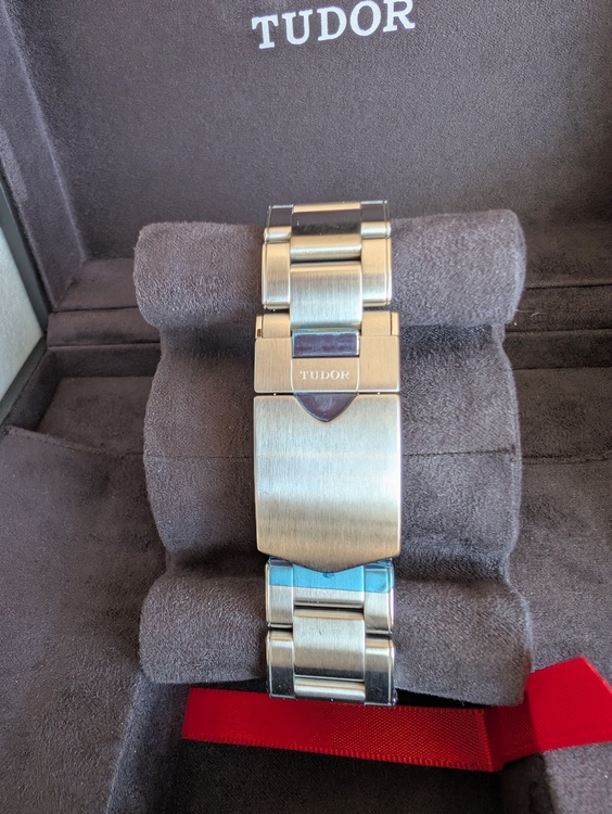 チューダー ブラックベイ （高級時計）の商品画像 - 査定依頼日：2026年1月18日 - 最高査定価格：600,000円