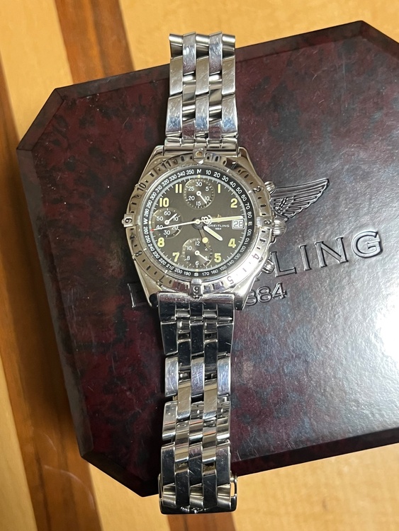 ブライトリング クロノマット A2004（高級時計）の商品画像 - 査定依頼日：2026年1月4日 - 最高査定価格：320,000円