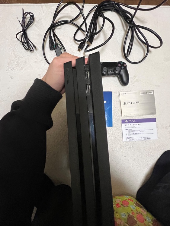 PS4  Pro 1TB CUH-7100B（ゲーム機本体・ゲームソフト）の商品画像 - 査定依頼日：2025年11月15日 - 最高査定価格：13,000円