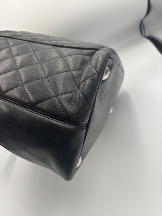 シャネル トートバッグ カンボン ラムスキン ブラック（ブランドバッグ）の商品画像 - 査定依頼日：2026年4月7日 - 最高査定価格：160,000円