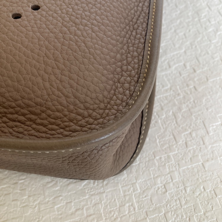 PM（ブランドバッグ）の商品画像 - 査定依頼日：2025年11月30日 - 最高査定価格：160,000円