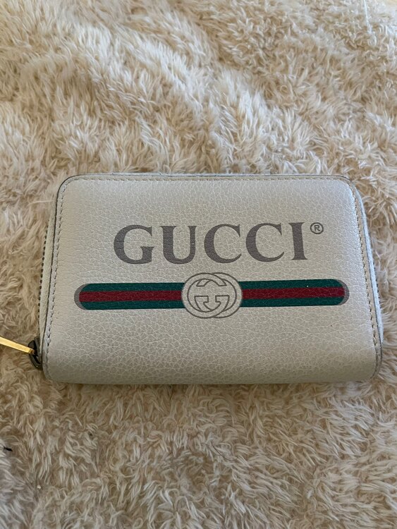 お財布（ブランド財布・小物）の商品画像 - 査定依頼日：2025年3月17日 - 最高査定価格：8,000円