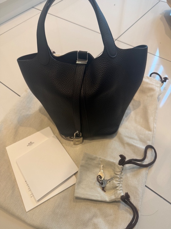 ピコタンロックpm（ブランドバッグ）の商品画像 - 査定依頼日：2026年1月15日 - 最高査定価格：590,000円