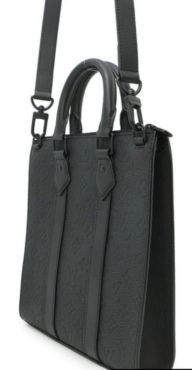 ルイヴィトン モノグラム （ブランドバッグ）の商品画像 - 査定依頼日：2025年12月18日 - 最高査定価格：220,000円