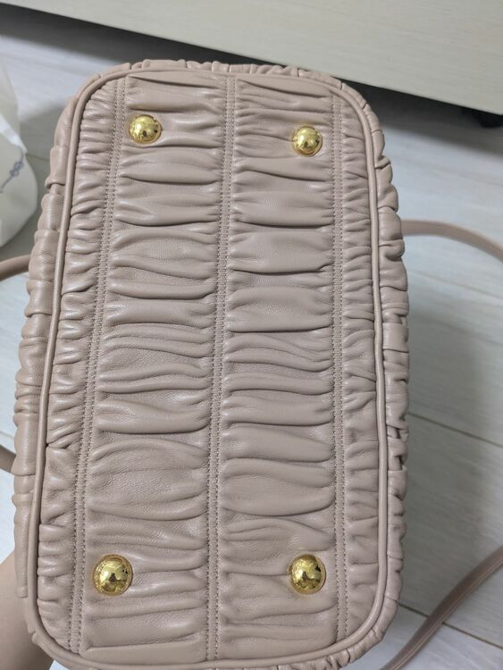 プラダ  （ブランドバッグ）の商品画像 - 査定依頼日：2025年6月13日 - 最高査定価格：120,000円