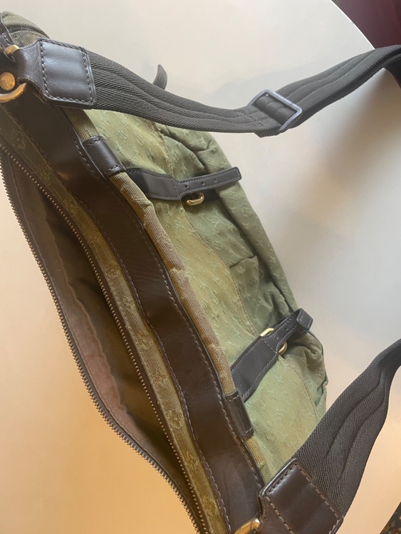 LOUIS VUITTON ルイヴィトン M42351 モノグラムミニ サック ママン（ブランドバッグ）の商品画像 - 査定依頼日：2026年9月12日 - 最高査定価格：15,000円