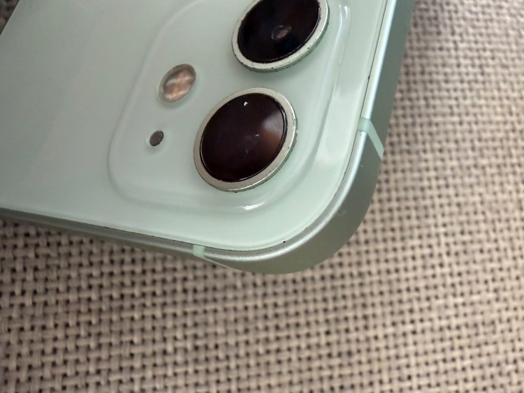 iPhone iPhone 12 64GB SIMフリー（スマホ）の商品画像 - 査定依頼日：2026年8月17日 - 最高査定価格：20,500円