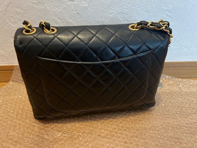 フラップチェーンショルダー（ブランドバッグ）の商品画像 - 査定依頼日：2025年11月18日 - 最高査定価格：420,000円