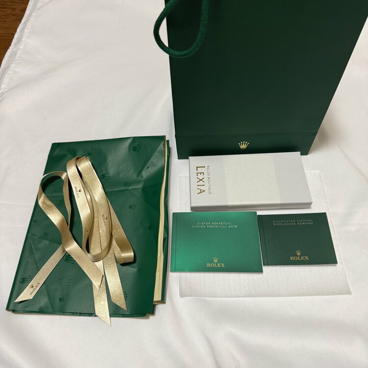 オイスターパーペチュアル41mmブラック（高級時計）の商品画像 - 査定依頼日：2026年1月11日 - 最高査定価格：1,250,000円