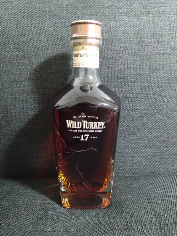 ワイルドターキー マスターズキープ 17年（お酒）の商品画像 - 査定依頼日：2025年10月9日 - 最高査定価格：34,000円