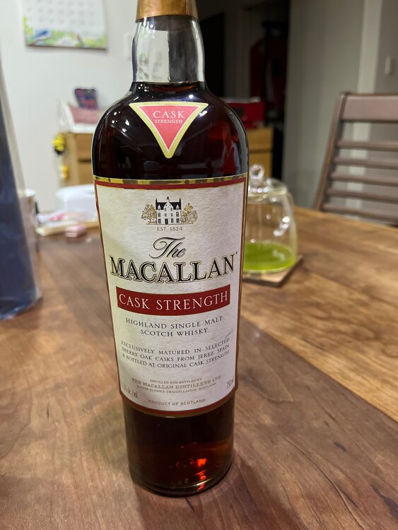 ウイスキー マッカラン （お酒）の商品画像 - 査定依頼日：2025年5月17日 - 最高査定価格：130,000円