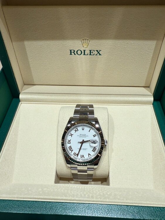 デイトジャストホワイト（高級時計）の商品画像 - 査定依頼日：2025年2月17日 - 最高査定価格：1,850,000円
