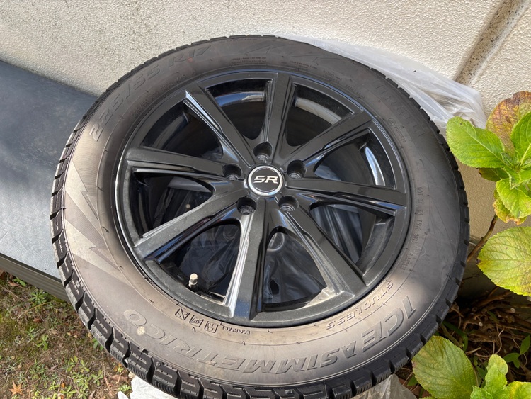 PIRELLI 225/55R17 BRANDLE ブランドル E05B 7J （カー用品）の商品画像 - 査定依頼日：2025年12月1日 - 最高査定価格：8,000円