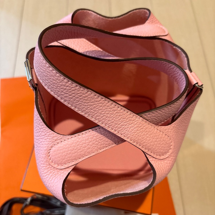 ピコタンロック pm18 ローズサクラ（ブランドバッグ）の商品画像 - 査定依頼日：2025年7月19日 - 最高査定価格：600,000円