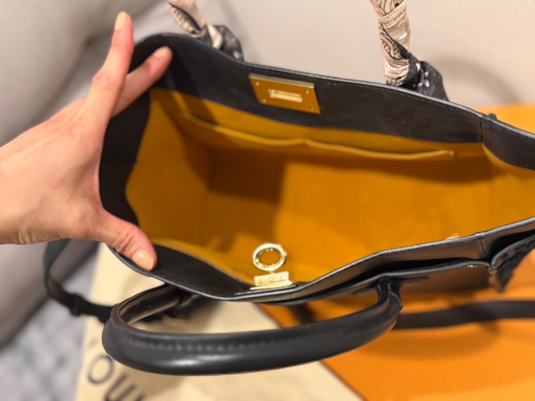 オンマイサイド MM（ブランドバッグ）の商品画像 - 査定依頼日：2026年2月22日 - 最高査定価格：255,000円