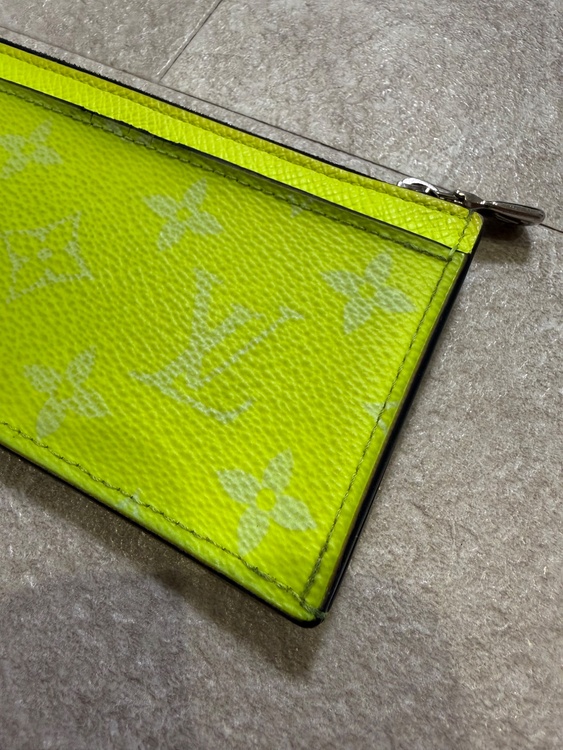 ルイヴィトン タイガ （ブランドバッグ）の商品画像 - 査定依頼日：2026年3月9日 - 最高査定価格：22,000円