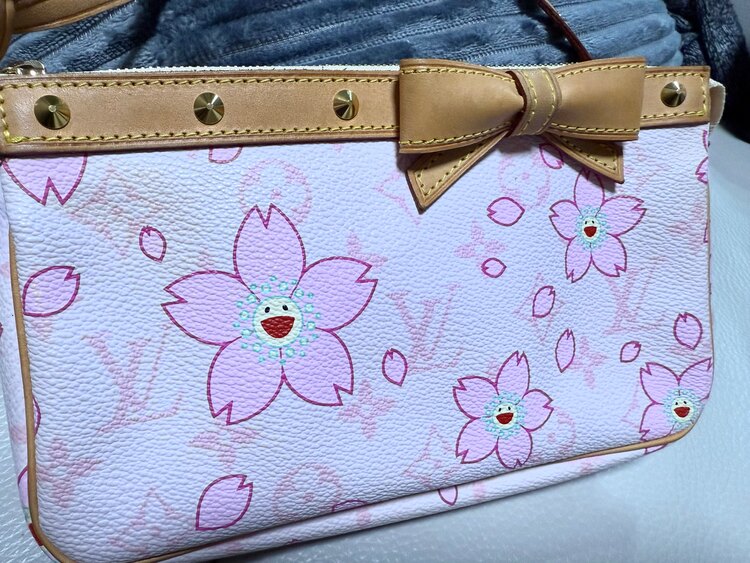 チェリーブロッサムポシェット（ブランドバッグ）の商品画像 - 査定依頼日：2025年3月31日 - 最高査定価格：110,000円