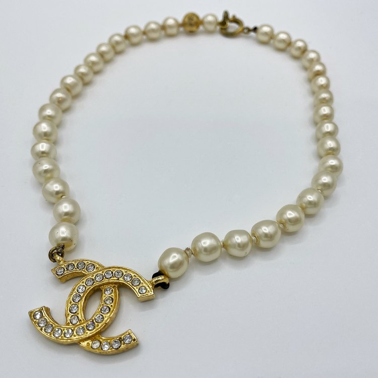 シャネル　ロゴパールネックレス（金・貴金属）の商品画像 - 査定依頼日：2022年8月10日 - 最高査定価格：60,000円