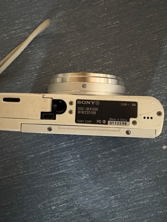 DSC-WX500（カメラ）の商品画像 - 査定依頼日：2026年7月27日 - 最高査定価格：28,000円