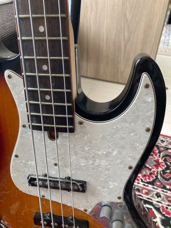 ジャズベース  ユニバースシリーズ（ピアノ・楽器・PA機材）の商品画像 - 査定依頼日：2026年4月26日 - 最高査定価格：8,000円