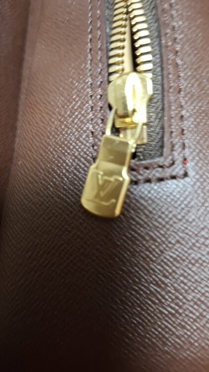 ルイ・ヴィトン（LOUIS VUITTON）のトリアナ（型番：N51155）（ブランドバッグ）の商品画像 - 査定依頼日：2026年10月19日 - 最高査定価格：90,000円