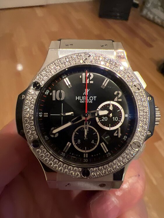 ウブロ ビックバン （高級時計）の商品画像 - 査定依頼日：2025年4月12日 - 最高査定価格：900,000円