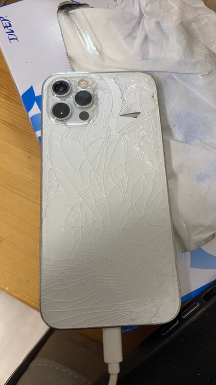 iPhone 12 Pro 128GB SIMフリー（スマホ）の商品画像 - 査定依頼日：2025年5月26日 - 最高査定価格：10,000円