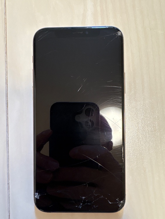 iPhone iPhone11 Pro 256GB SIMフリー（スマホ）の商品画像 - 査定依頼日：2026年10月3日 - 最高査定価格：17,500円