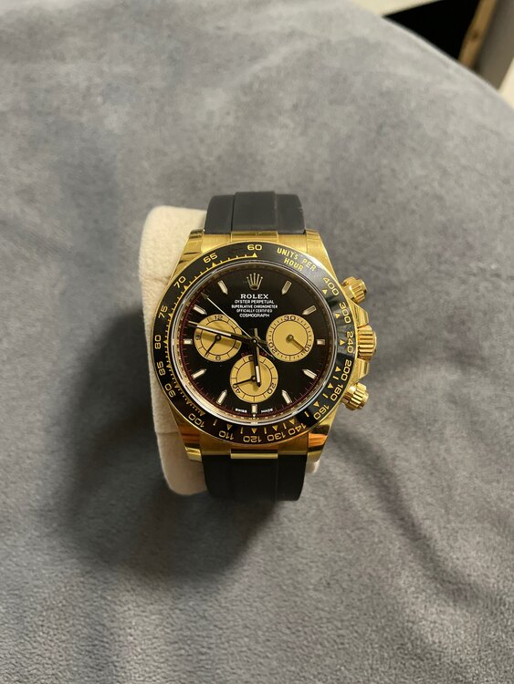 ロレックス デイトナ 126518lm（高級時計）の商品画像 - 査定依頼日：2025年1月26日 - 最高査定価格：5,950,000円
