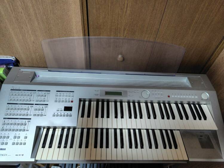 ELB-01（ピアノ・楽器・PA機材）の商品画像 - 査定依頼日：2026年4月28日 - 最高査定価格：10,000円