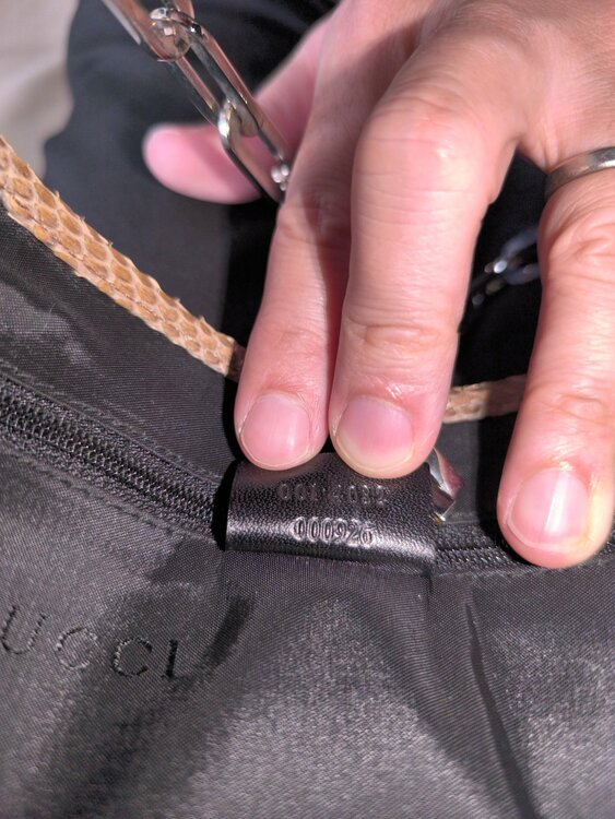 ジャッキー・パイソン ワンショルダーバッグ（トム・フォード期001-4032）（ブランドバッグ）の商品画像 - 査定依頼日：2026年4月5日 - 最高査定価格：110,000円