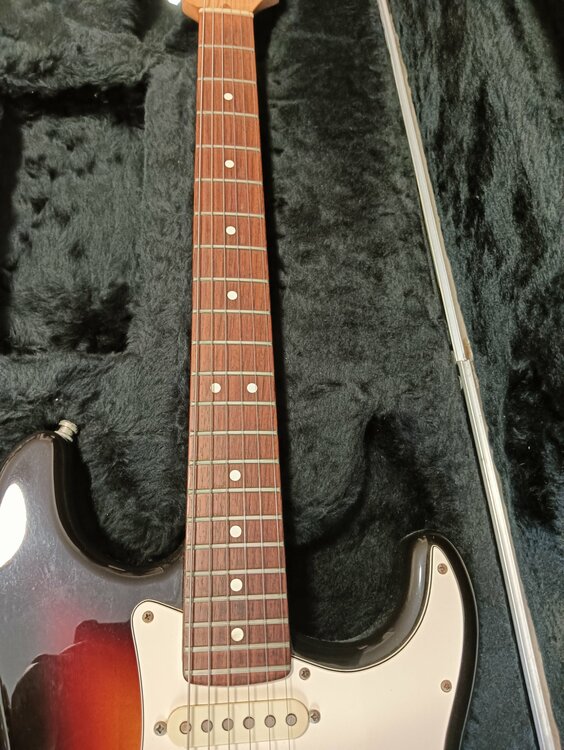 1990年製　フェンダー・ストラトキャスター　アメリカン・スタンダード（ピアノ・楽器・PA機材）の商品画像 - 査定依頼日：2026年3月11日 - 最高査定価格：100,000円