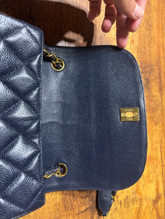 CHANEL シャネル マトラッセ キャビアスキン ゴールド金具 ショルダーバッグ（ブランドバッグ）の商品画像 - 査定依頼日：2026年7月31日 - 最高査定価格：350,000円
