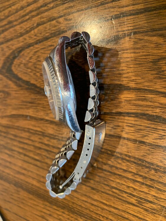 ロレックス デイトジャスト 16234（高級時計）の商品画像 - 査定依頼日：2025年2月2日 - 最高査定価格：920,000円