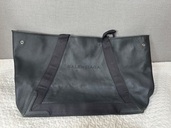 バレンシアガ ネイビーカバス Mサイズ