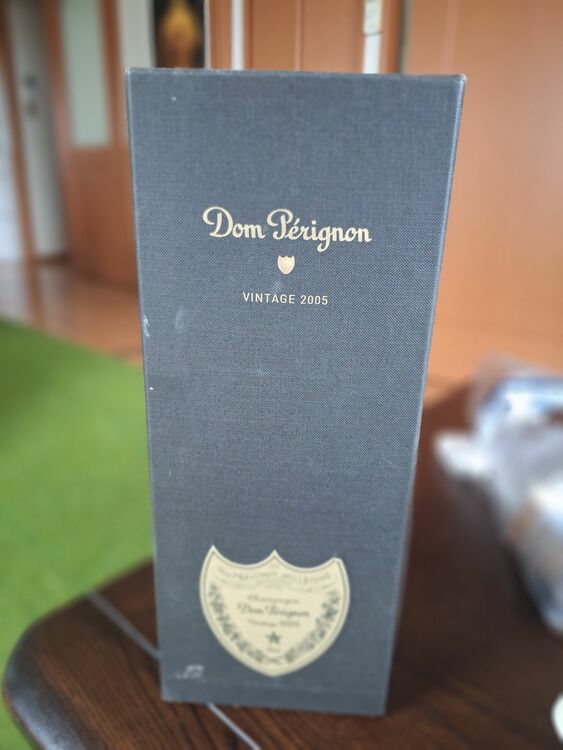 ドンペリニヨン（お酒）の商品画像 - 査定依頼日：2025年11月12日 - 最高査定価格：19,000円