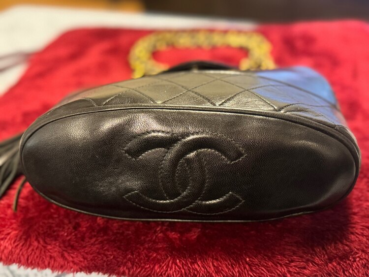 シャネルチェーンショルダー フリンジ（ブランドバッグ）の商品画像 - 査定依頼日：2025年2月3日 - 最高査定価格：120,000円