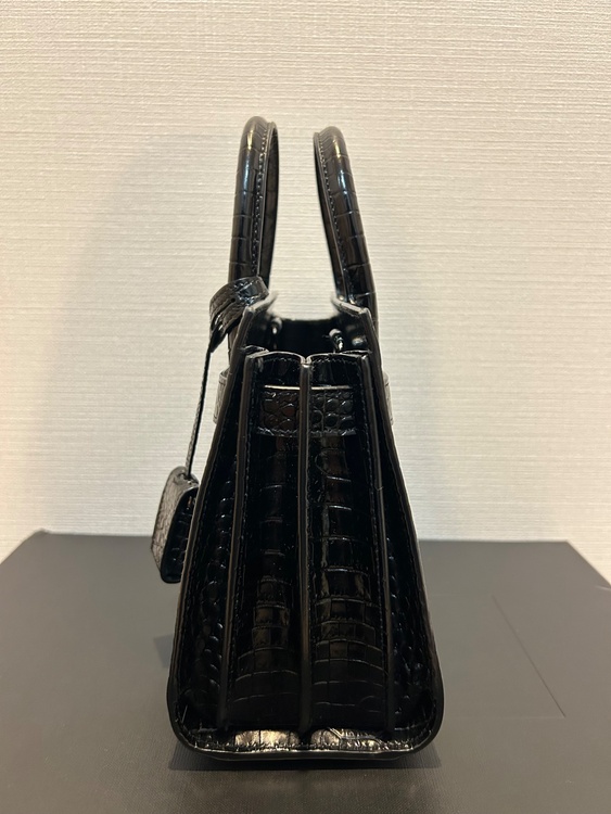 サックドジュールナノ　クロコ（ブランドバッグ）の商品画像 - 査定依頼日：2026年1月10日 - 最高査定価格：50,000円
