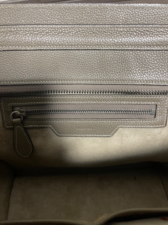 セリーヌ ラゲージ マイクロ スリ（ブランドバッグ）の商品画像 - 査定依頼日：2025年9月24日 - 最高査定価格：65,000円