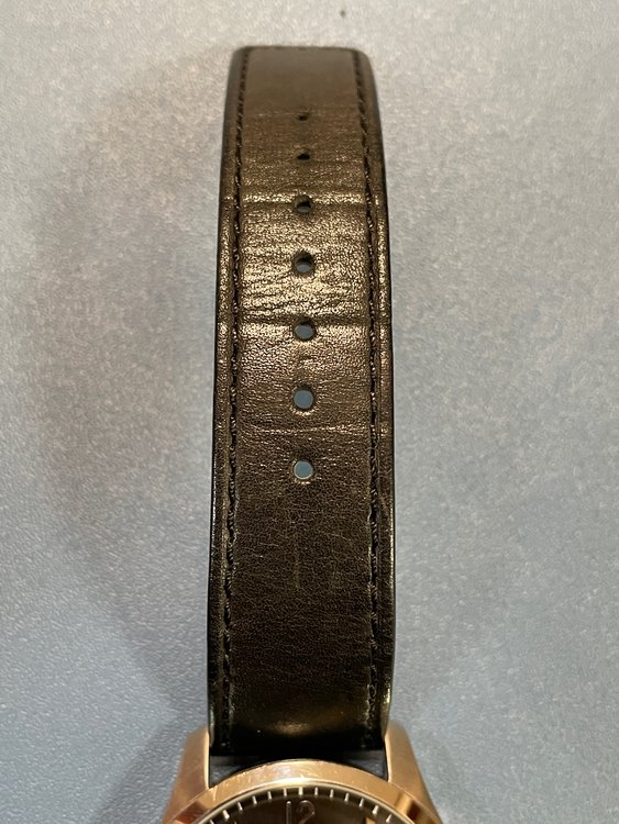 GUCCI クォーツ メンズ腕時計 YA126.3（古着・ファッション）の商品画像 - 査定依頼日：2023年1月26日