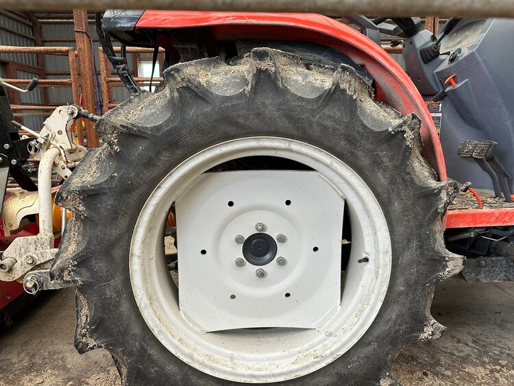 トラクターの冬用金属タイヤチェーン（カー用品）の商品画像 - 査定依頼日：2025年3月23日 - 最高査定価格：1,000円