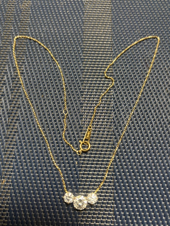 ダイヤモンドネックレス（金・貴金属）の商品画像 - 査定依頼日：2025年10月16日 - 最高査定価格：200,000円