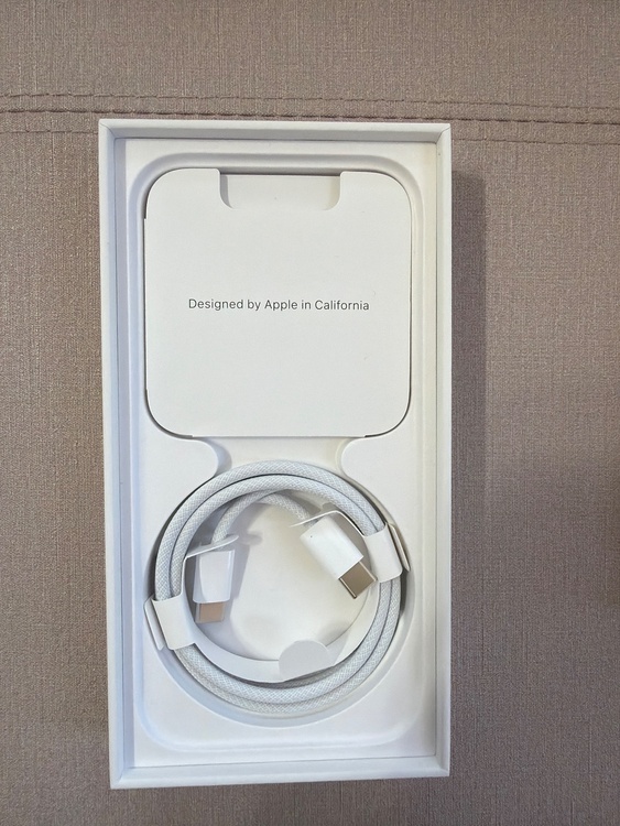 iPhone iPhone 15 128GB SIMフリー（スマホ）の商品画像 - 査定依頼日：2026年7月4日 - 最高査定価格：64,000円