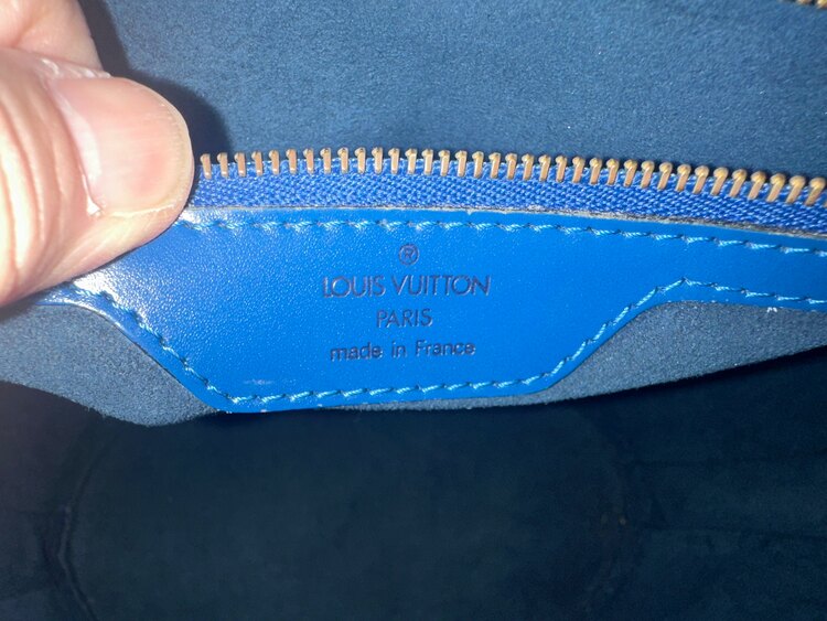 M52265（ブランドバッグ）の商品画像 - 査定依頼日：2025年1月13日 - 最高査定価格：15,000円