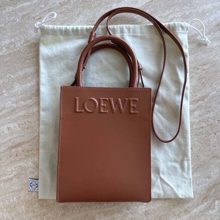 LOEWE ロエベ スタンダード A5 トート（ブランドバッグ）の商品画像 - 査定依頼日：2026年10月2日 - 最高査定価格：80,000円